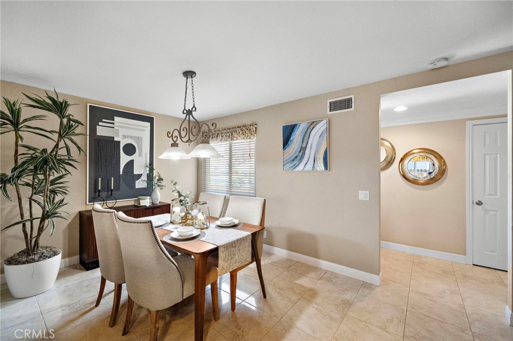 18452 Tamarind Street