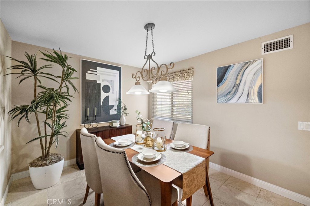 18452 Tamarind Street