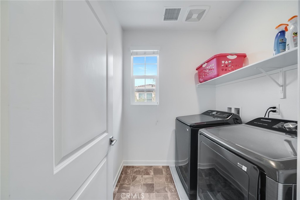 7452 Desert Holly Street