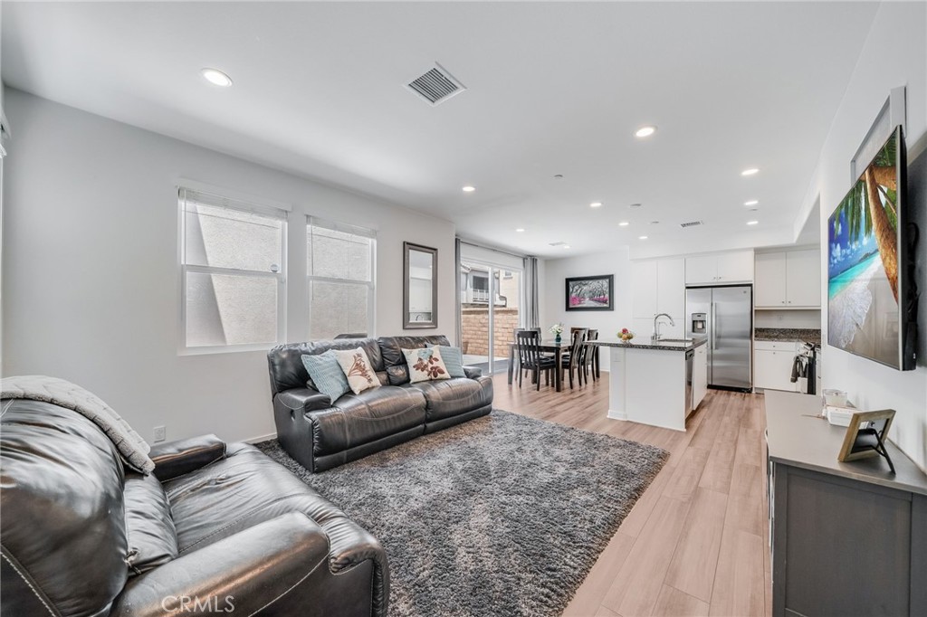 7452 Desert Holly Street