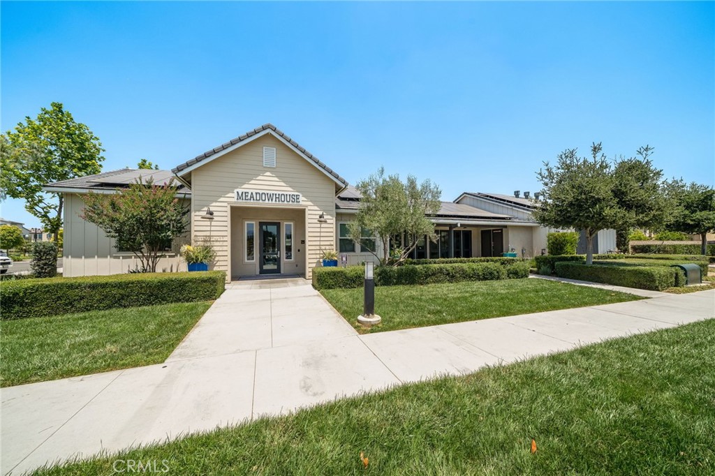 7452 Desert Holly Street