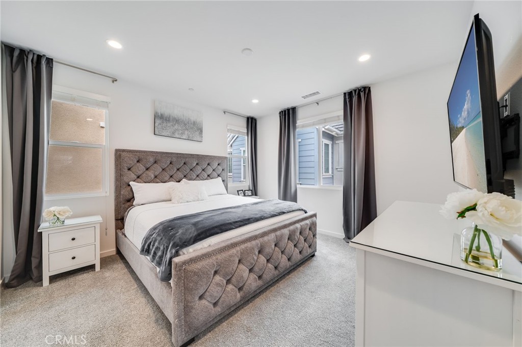 7452 Desert Holly Street