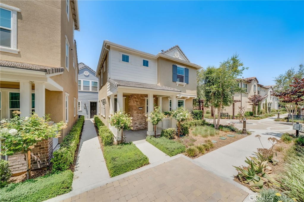 7452 Desert Holly Street