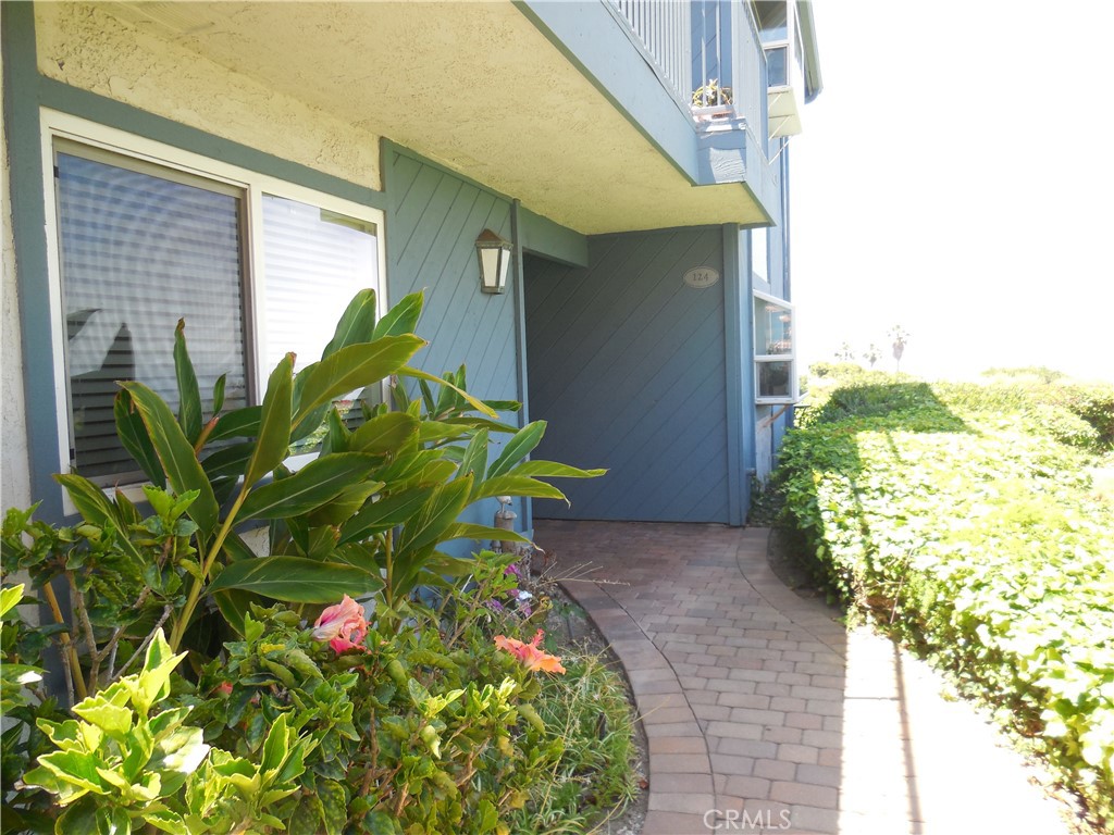 124 Avenida Presidio 13