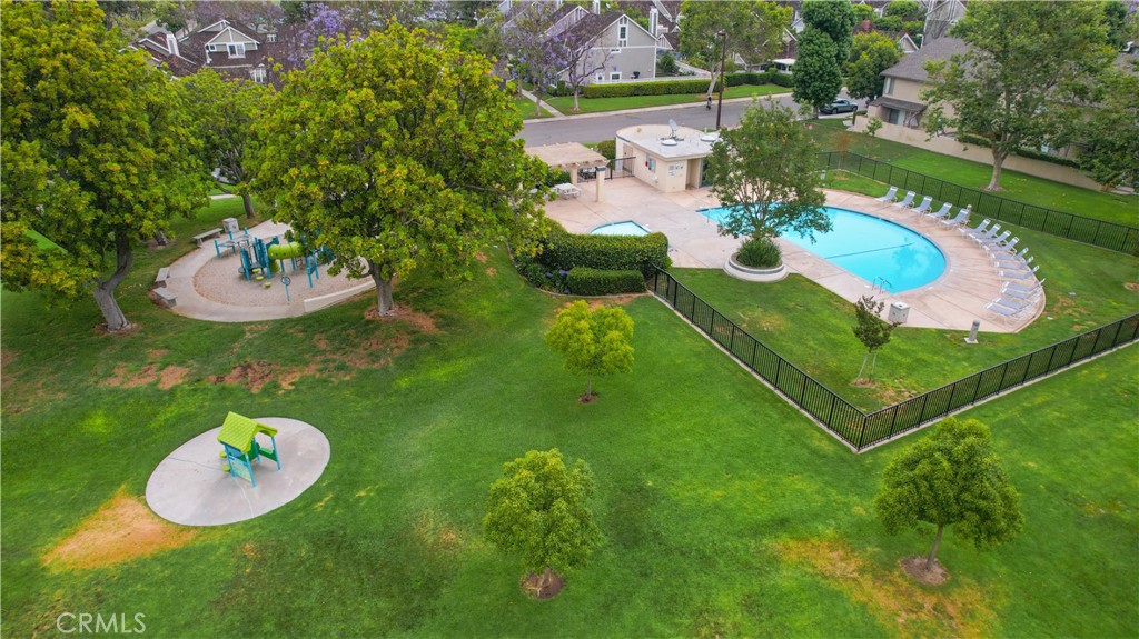 44 Clearbrook
