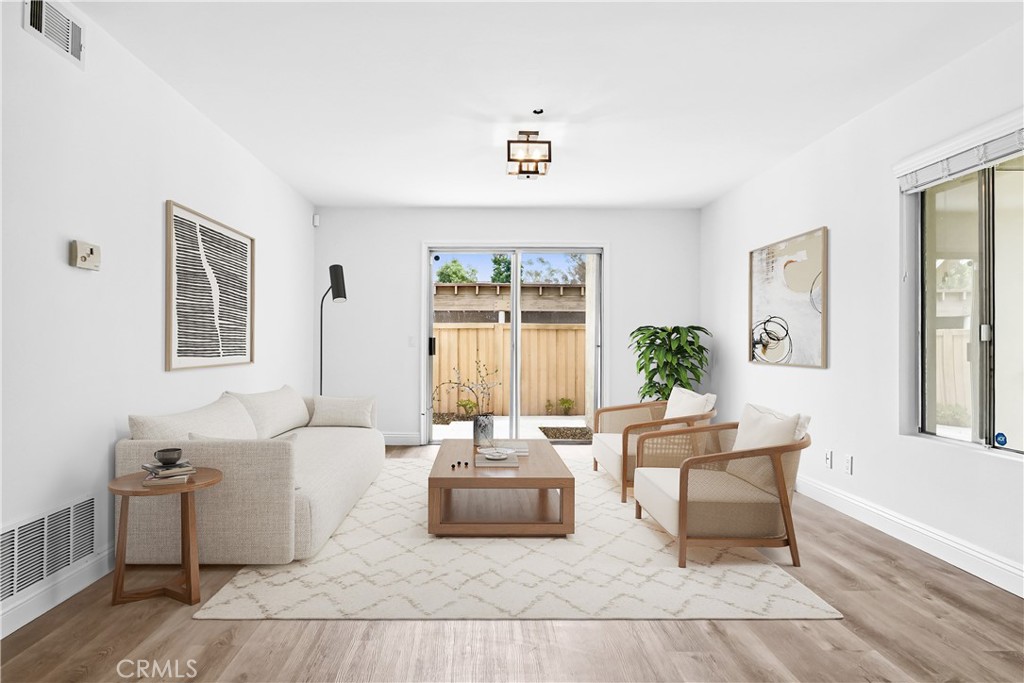 44 Clearbrook