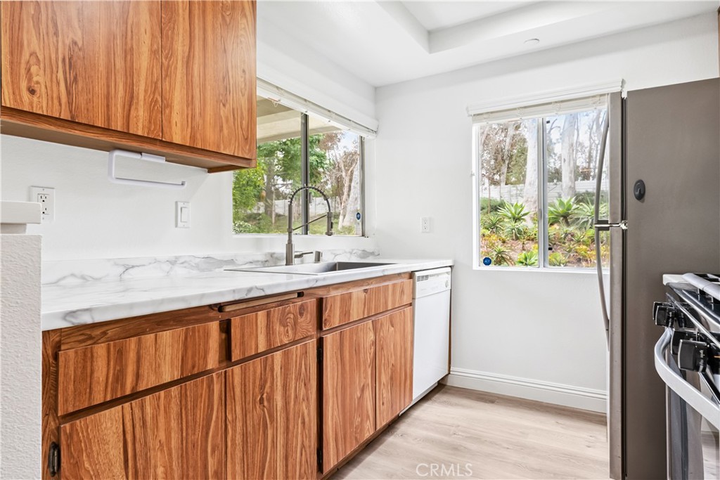 44 Clearbrook