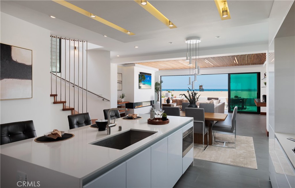 7104 W Oceanfront