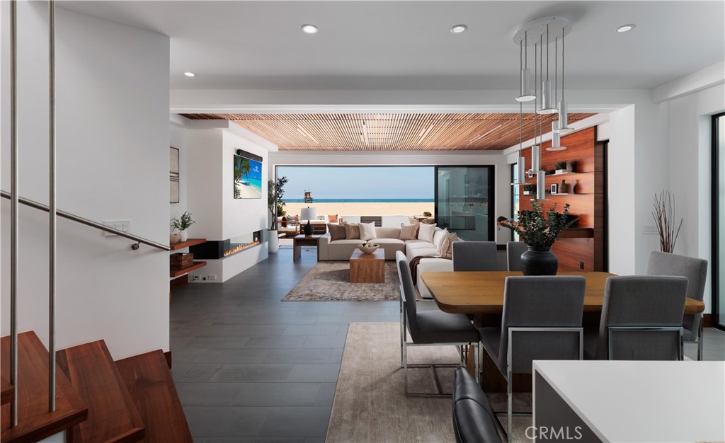 7104 W Oceanfront