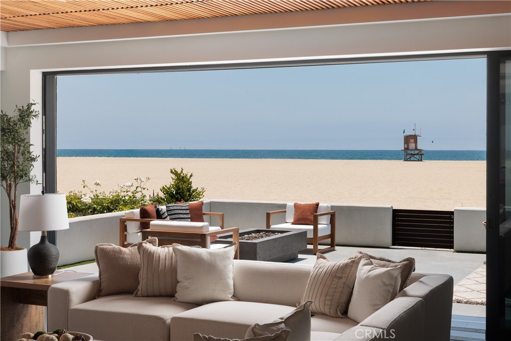 7104 W Oceanfront