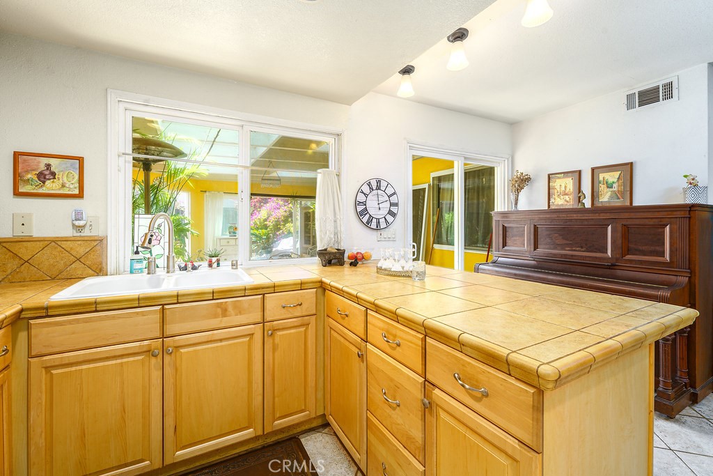 31085 Via San Vicente