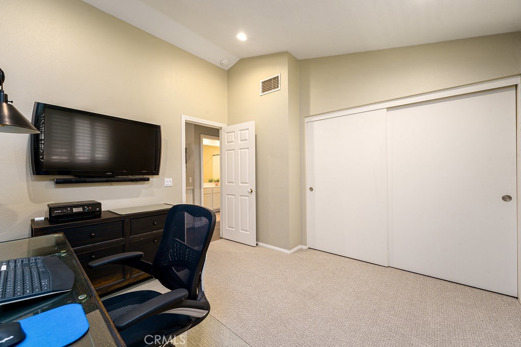 17 Springbrook Road
