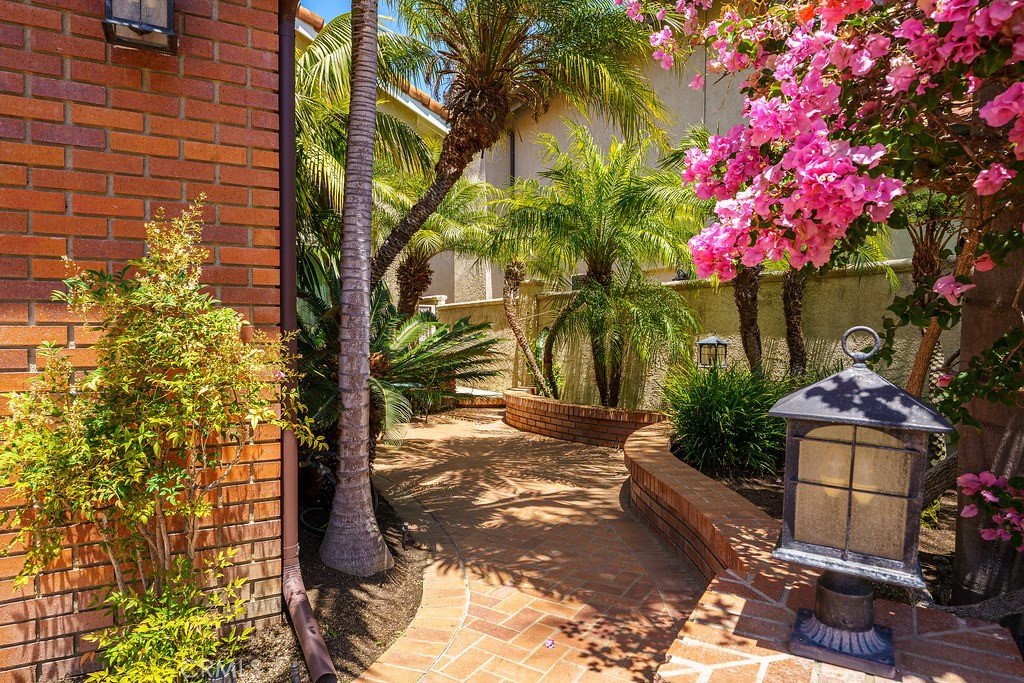 17 Springbrook Road