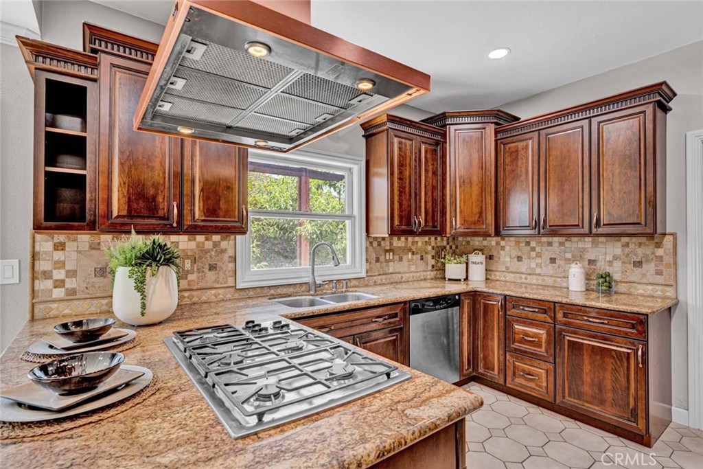 10912 Nighthawk Circle