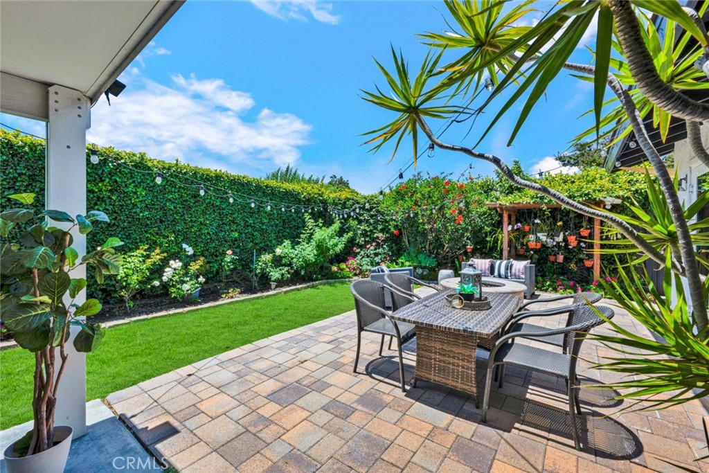 10912 Nighthawk Circle