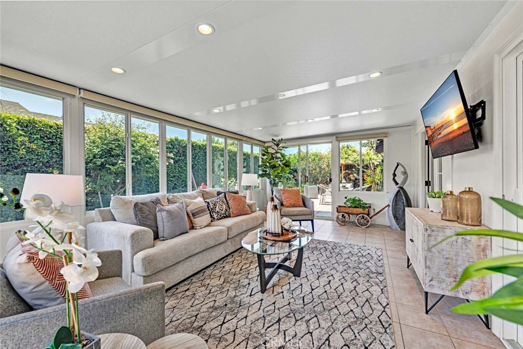 10912 Nighthawk Circle