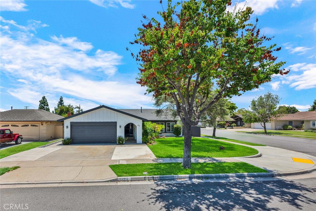 10912 Nighthawk Circle