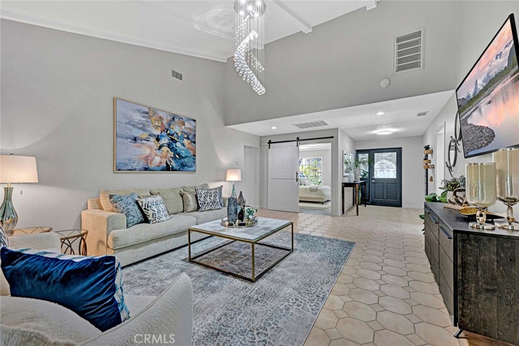 10912 Nighthawk Circle