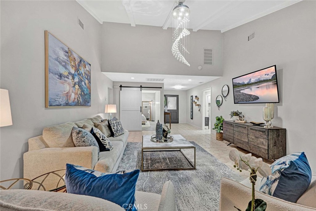 10912 Nighthawk Circle