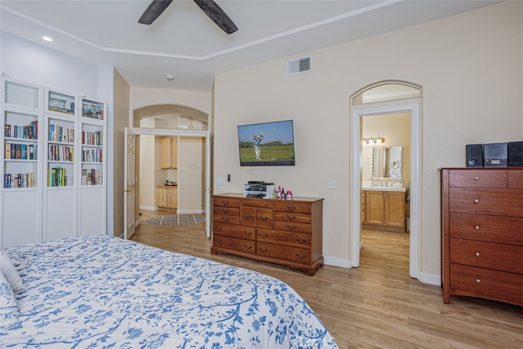 2148 Birdie Dr