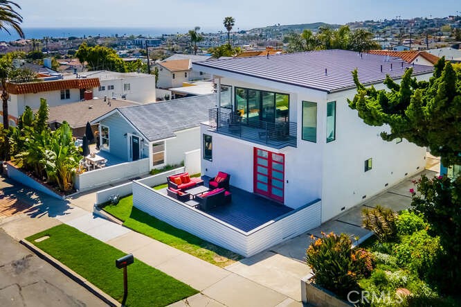 33781 Copper Lantern Street