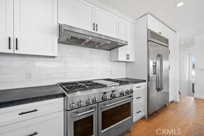 33781 Copper Lantern Street