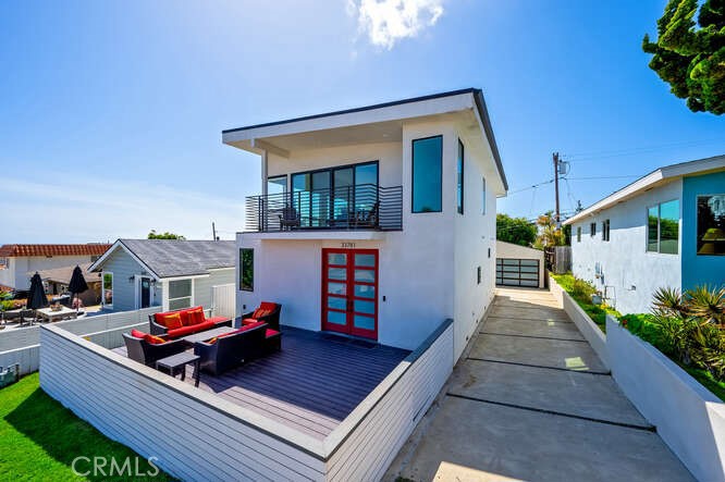 33781 Copper Lantern Street