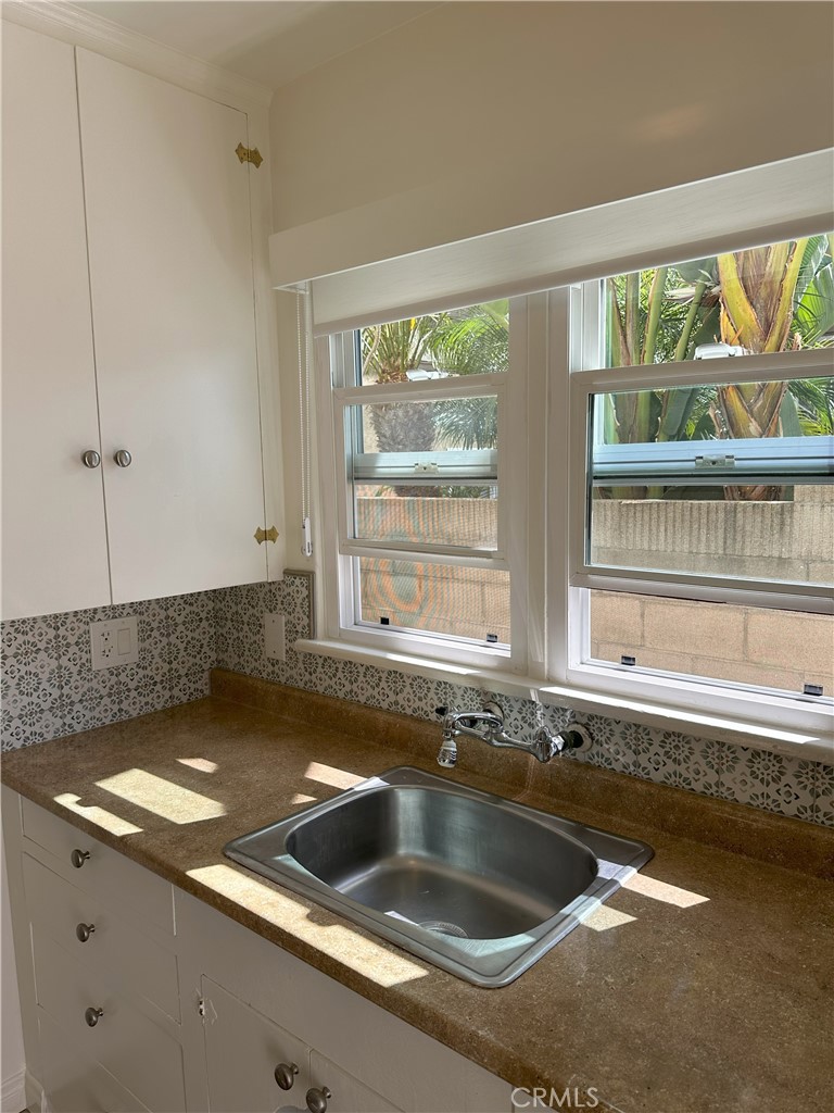 220 Cliff Drive 3