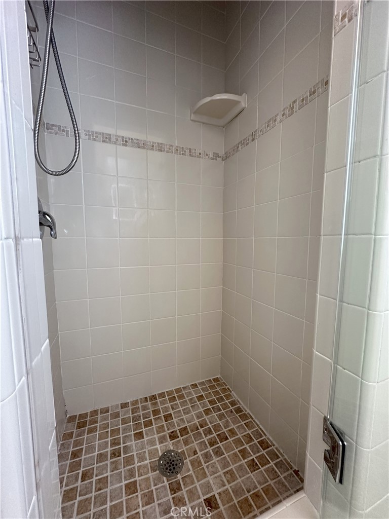 220 Cliff Drive 3