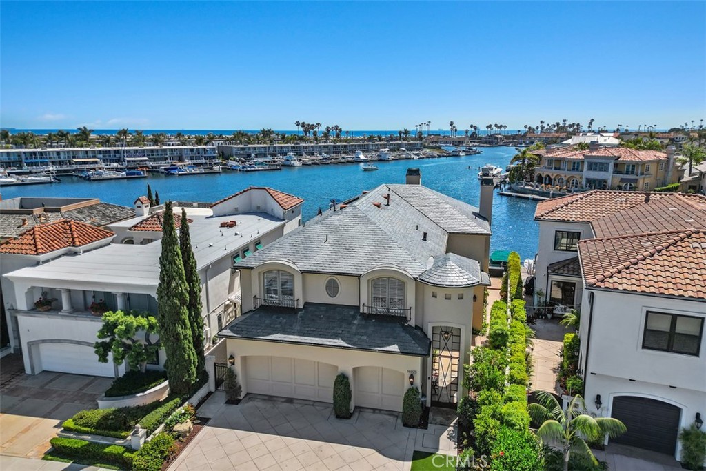 16975 Edgewater Lane