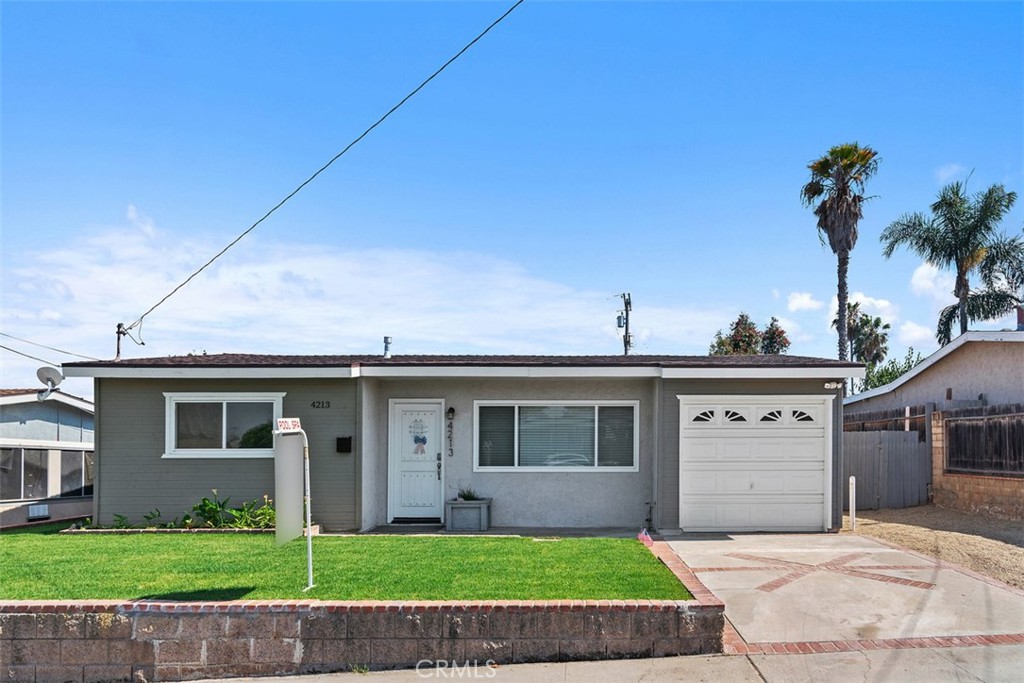 4213 Lonnie Street