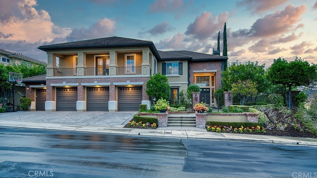 23 Van Gogh Way