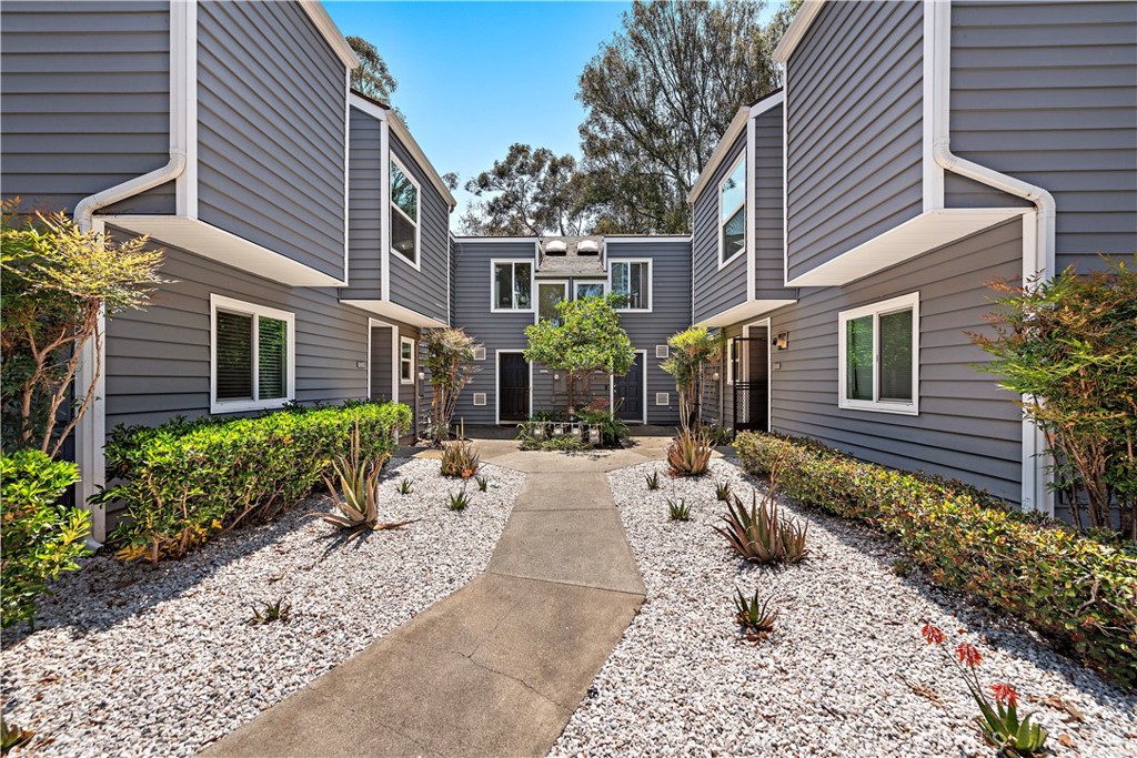 22261 Vista Verde Drive