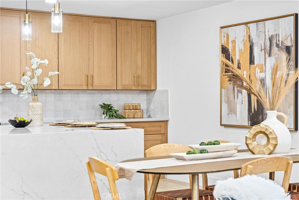 23552 Los Grandes Street