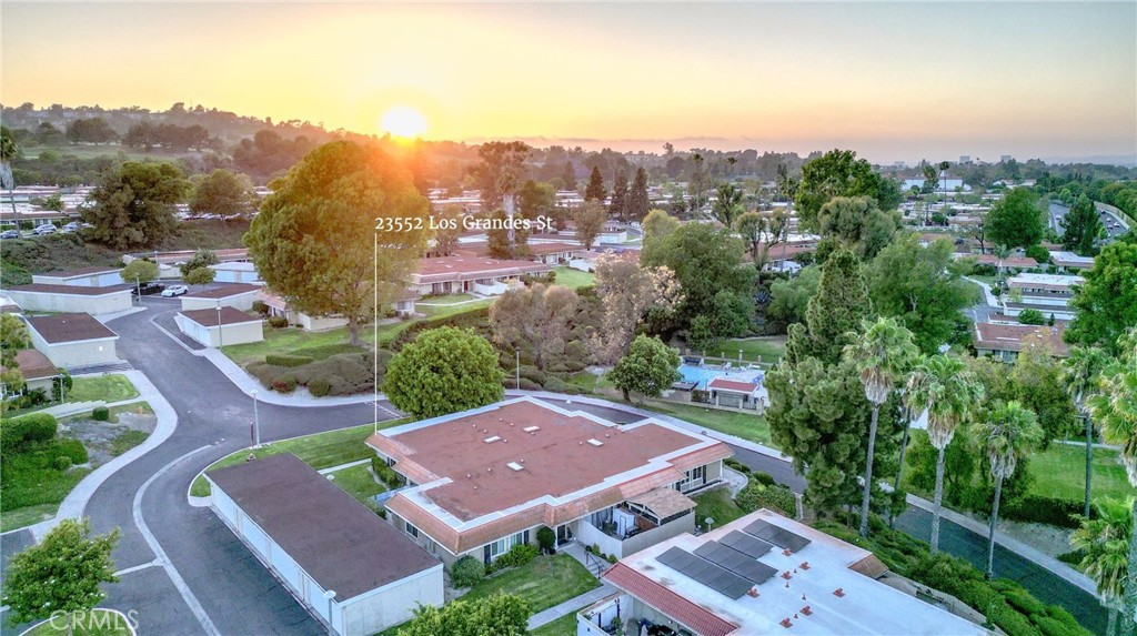 23552 Los Grandes Street