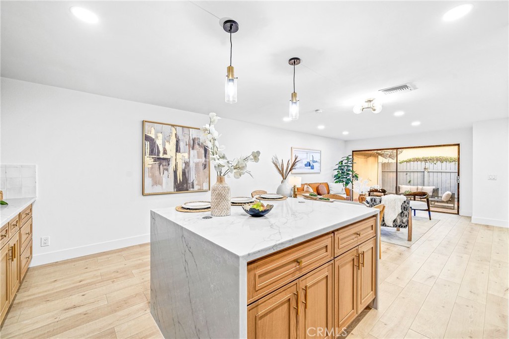 23552 Los Grandes Street