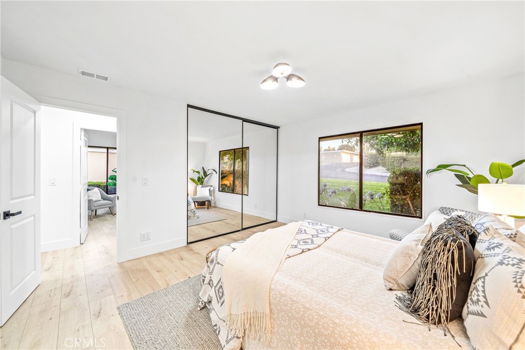 23552 Los Grandes Street