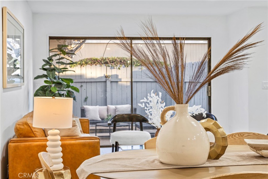 23552 Los Grandes Street