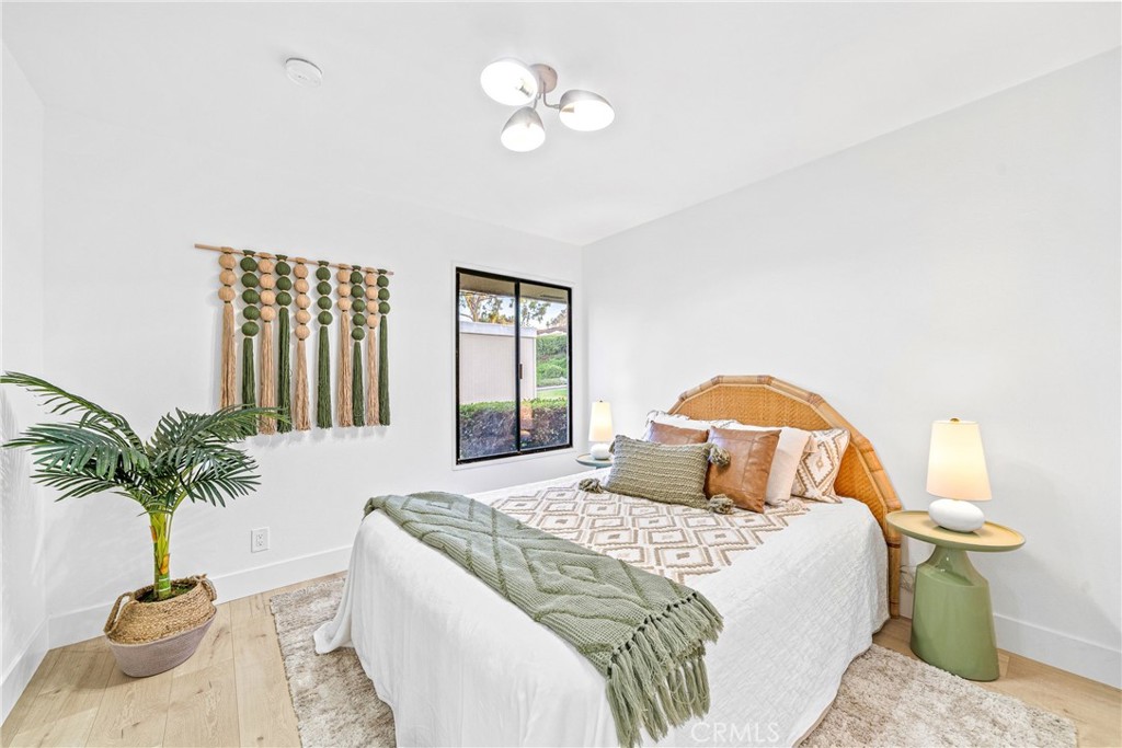 23552 Los Grandes Street