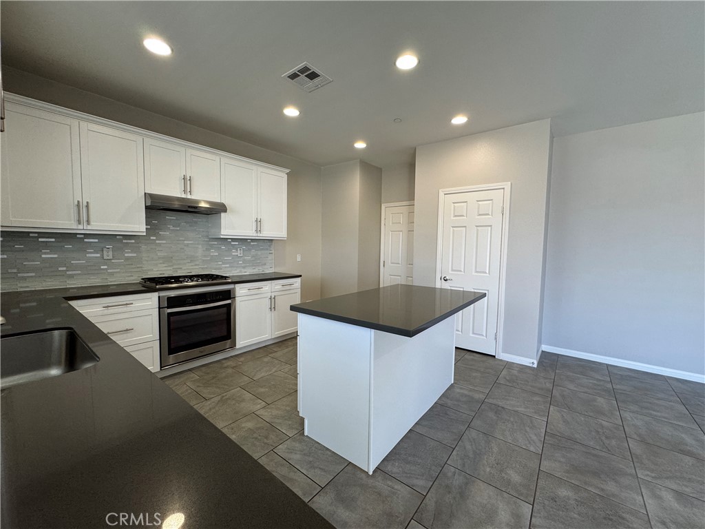 3469 Presidio Lane