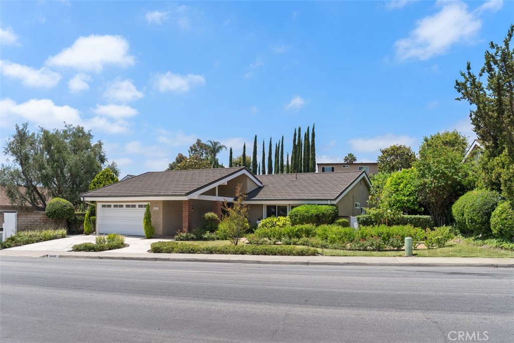 26932 La Sierra Drive