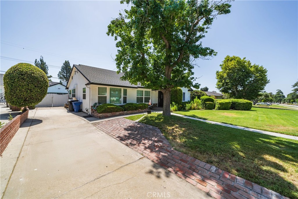 3371 Broadmoor Boulevard