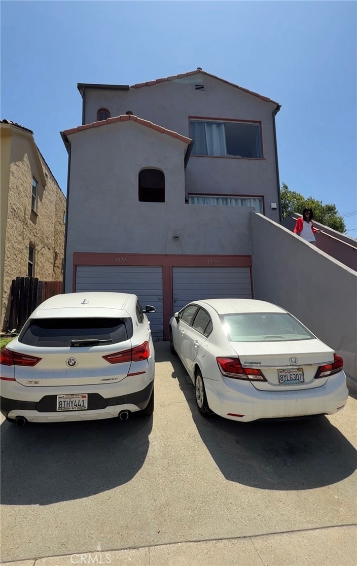 1574 S Curson Avenue