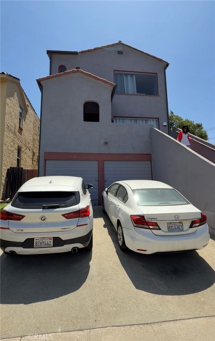 1574 S Curson Avenue