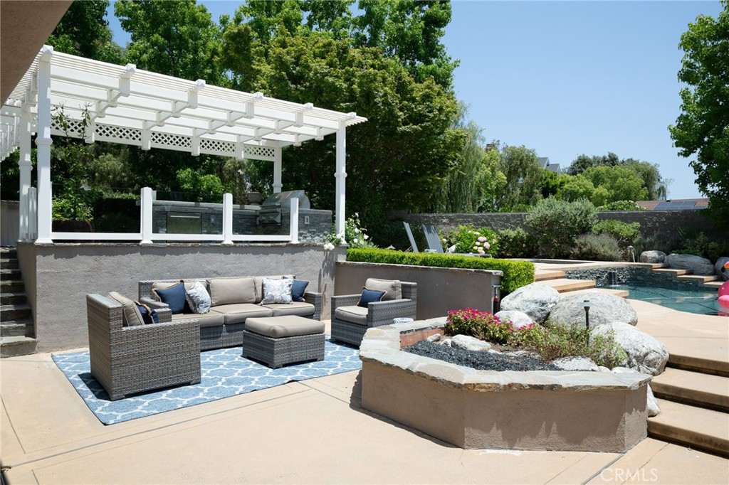9642 James Circle