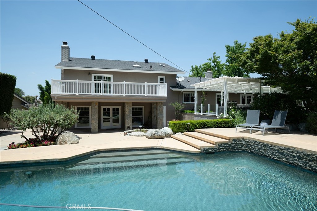 9642 James Circle