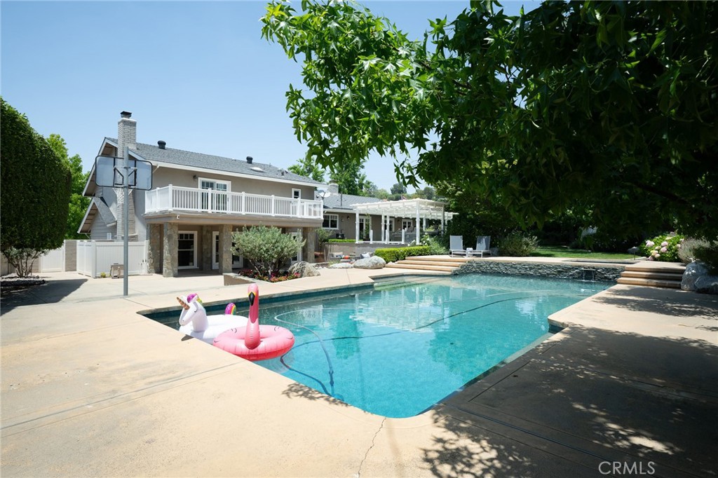 9642 James Circle