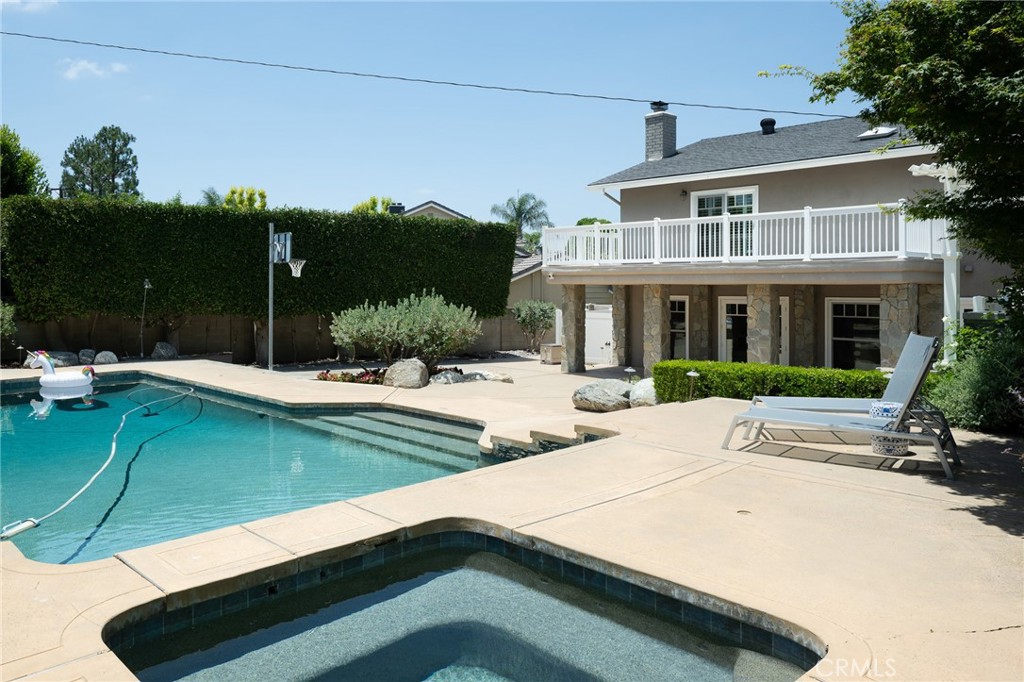 9642 James Circle