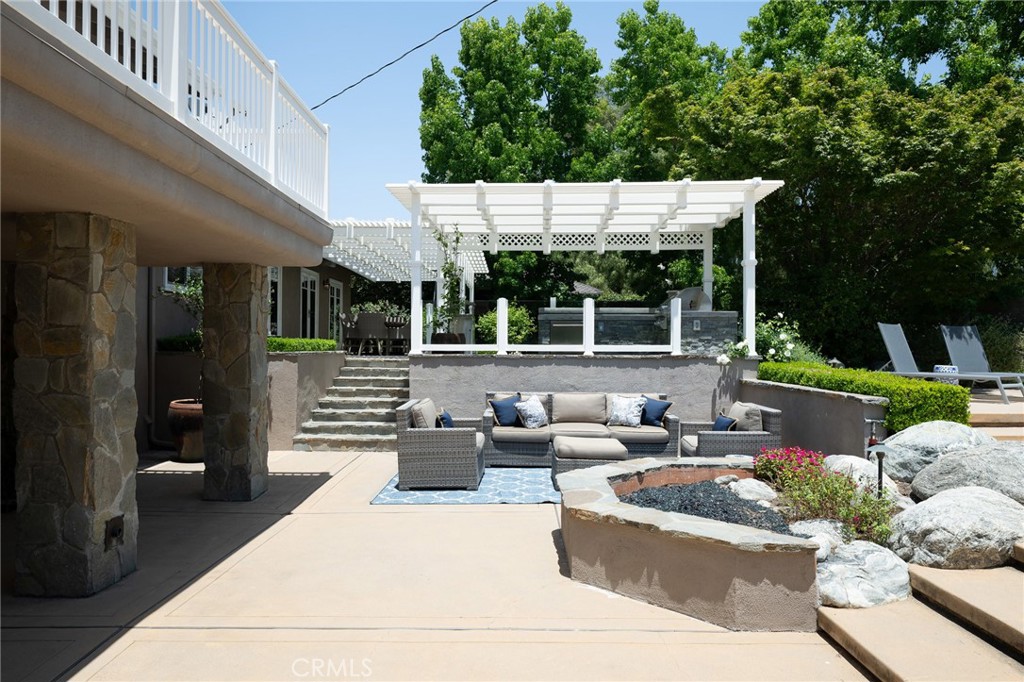 9642 James Circle