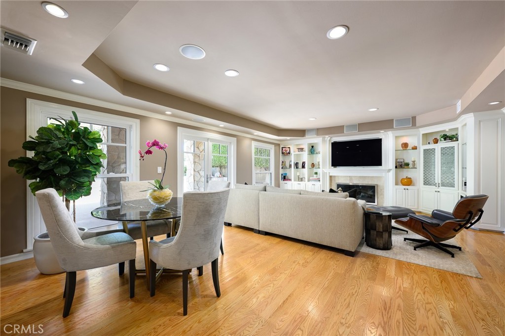 9642 James Circle